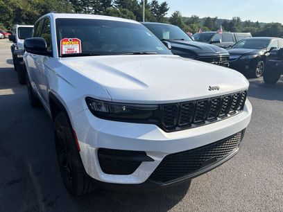 Used 2023 Jeep Grand Cherokee Altitude