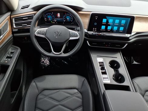 New 2026 Volkswagen Atlas SE image 15