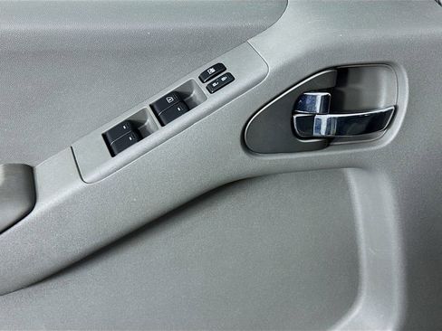 Used 2014 Nissan Frontier SV w/ SV Value Truck Package image 21