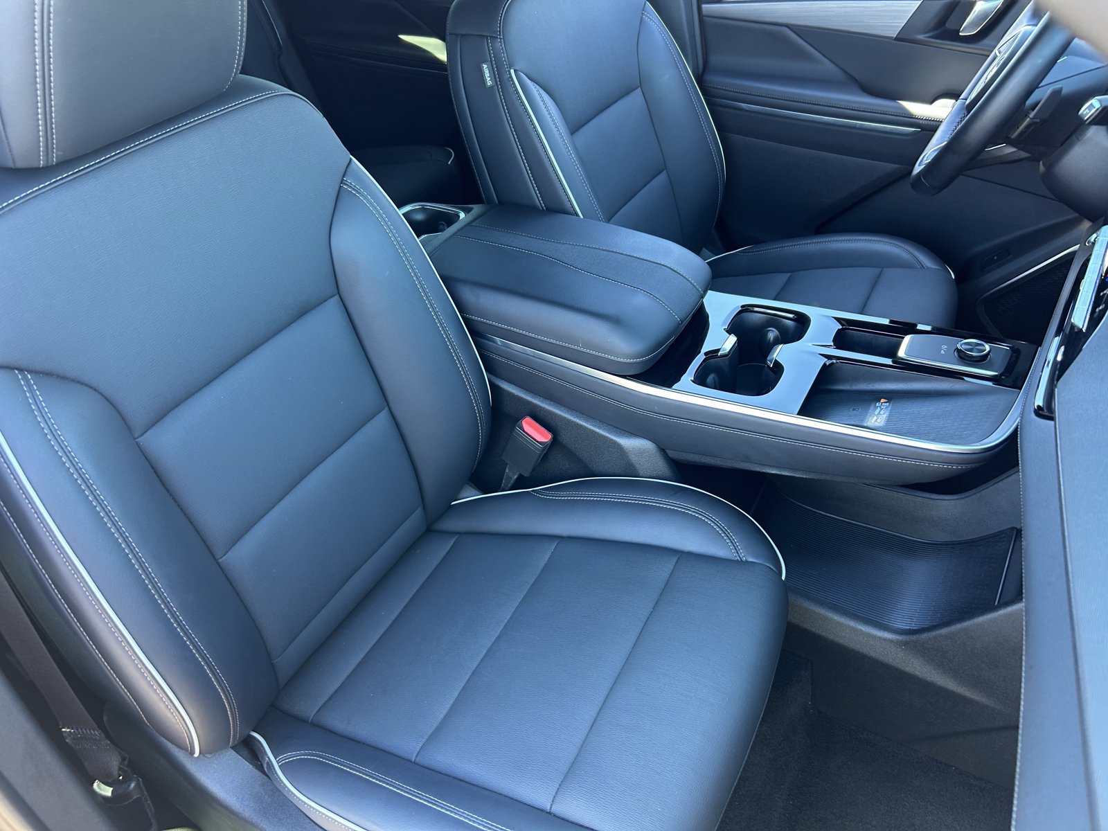 Used 2026 Buick Enclave Preferred FWD image 11