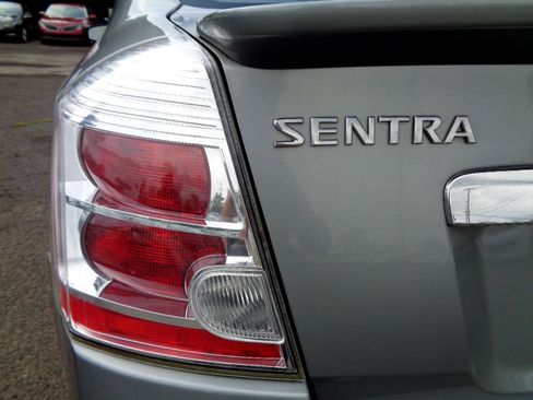 Used 2012 Nissan Sentra 2.0 image 12