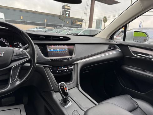 Used 2018 Cadillac XT5 Premium Luxury image 23
