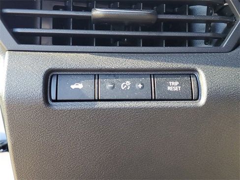 Certified 2025 Nissan Altima 2.5 SR image 12