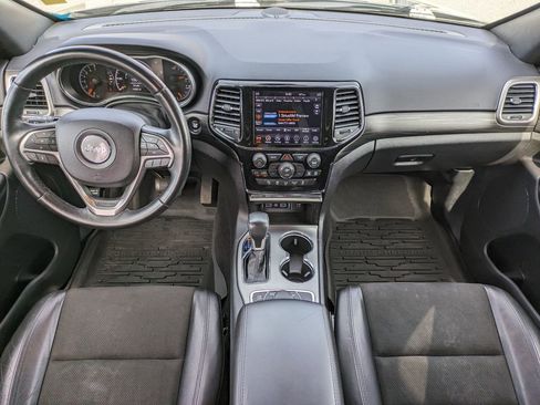 Used 2020 Jeep Grand Cherokee Laredo w/ Quick Order Package 2BN North AWD/4WD image 15