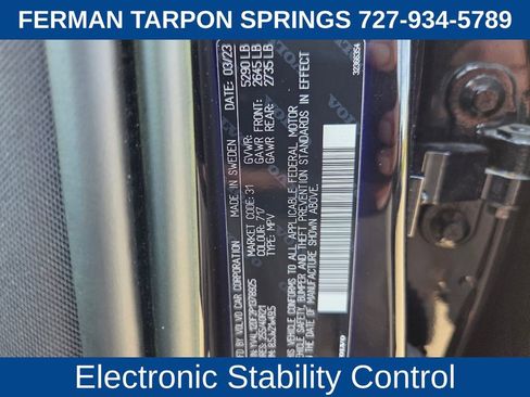 Certified 2023 Volvo XC60 B5 Ultimate w/ Protection Package Premier image 23