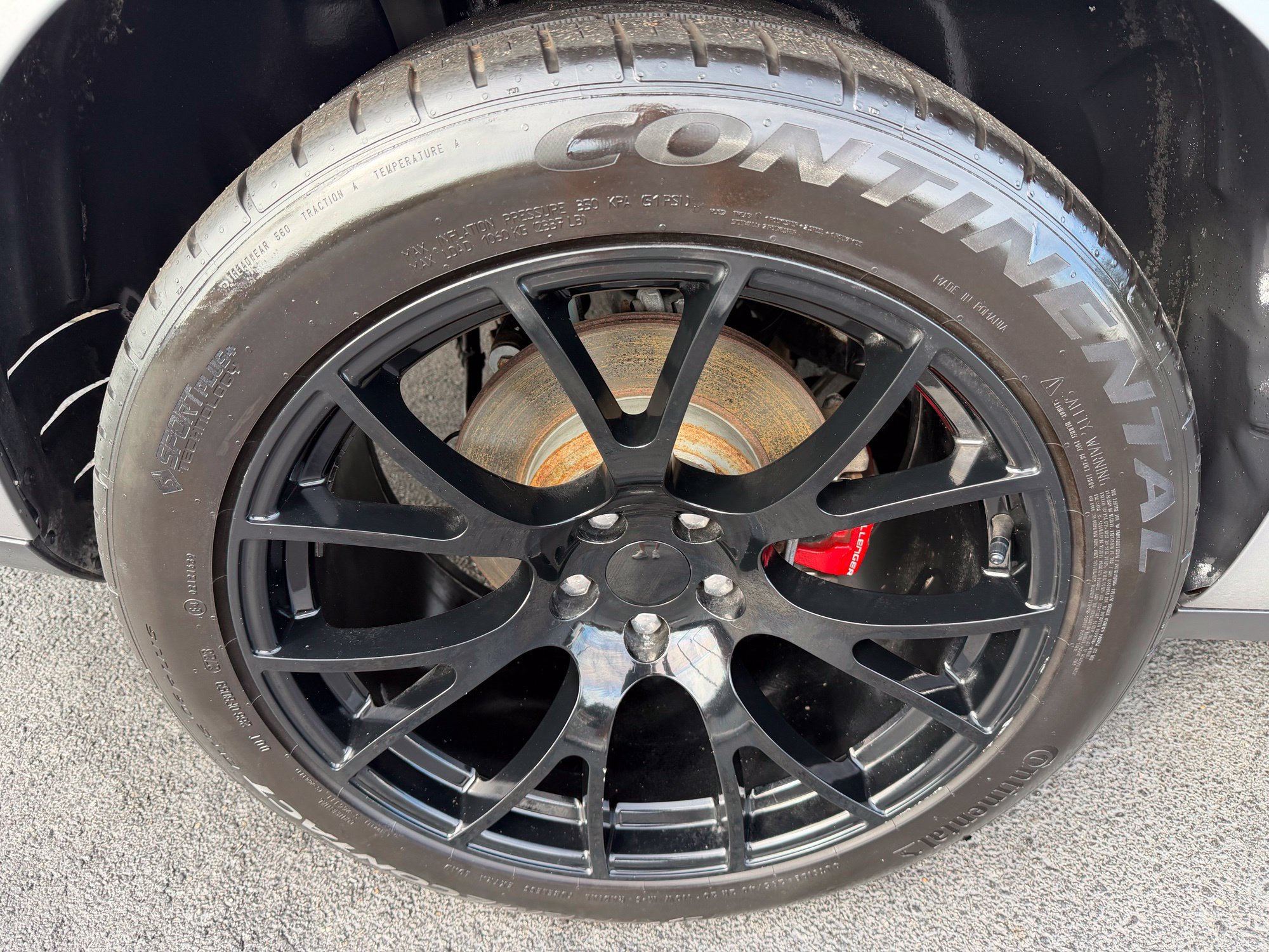 Used 2018 Dodge Challenger R/T RWD image 10