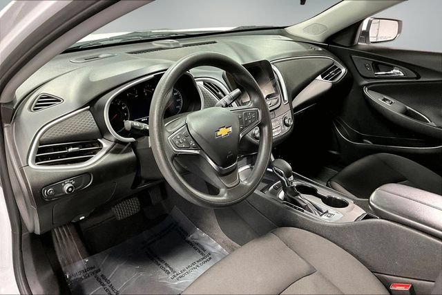 Used 2024 Chevrolet Malibu LT FWD image 16