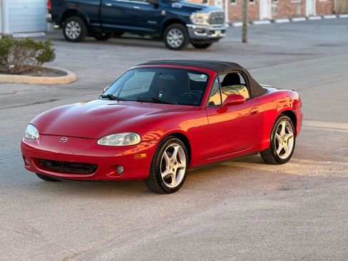 Used 2003 MAZDA MX-5 Miata image 12