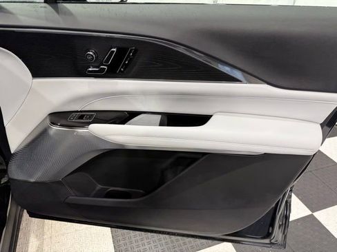 Used 2024 Cadillac Lyriq Sport image 22