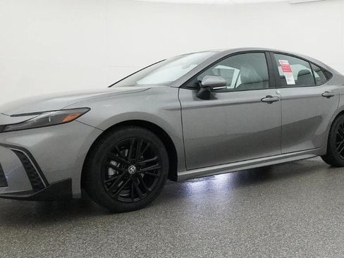 Used 2026 Toyota Camry SE FWD image 44