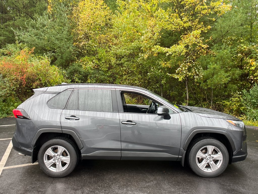 Certified 2022 Toyota RAV4 XLE w/ Convenience Package AWD/4WD image 6