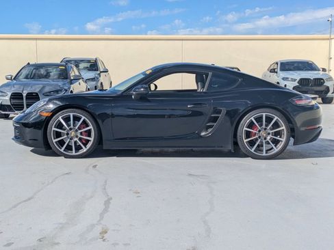 Used 2018 Porsche 718 Cayman S image 9