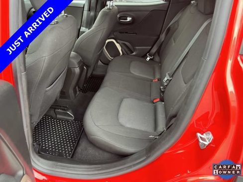 Certified 2017 Jeep Renegade Latitude FWD image 18