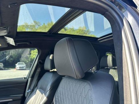 Used 2022 BMW X7 M50i w/ Executive Package AWD/4WD image 28