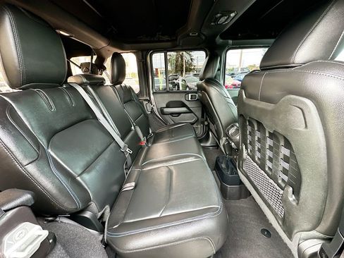 Used 2021 Jeep Wrangler Unlimited Rubicon 4xe w/ Steel Bumper Group image 26