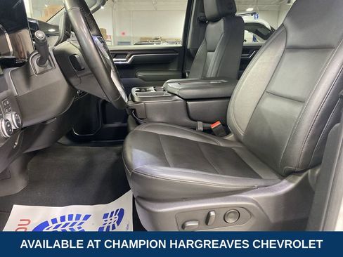 Certified 2025 GMC Sierra 1500 SLT image 26