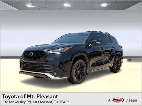 Used 2024 Toyota Highlander XSE FWD image 1