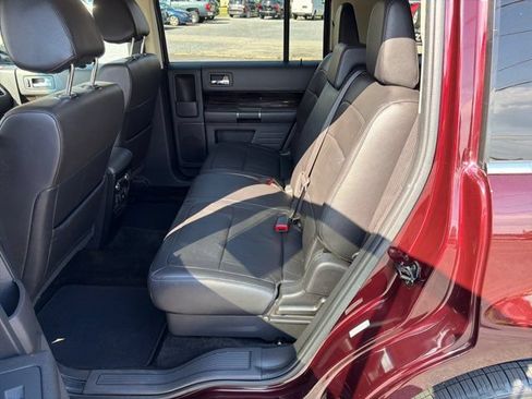 Used 2018 Ford Flex SEL w/ Equipment Group 202A AWD/4WD image 17