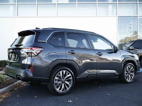 Used 2025 Subaru Forester Touring image 7