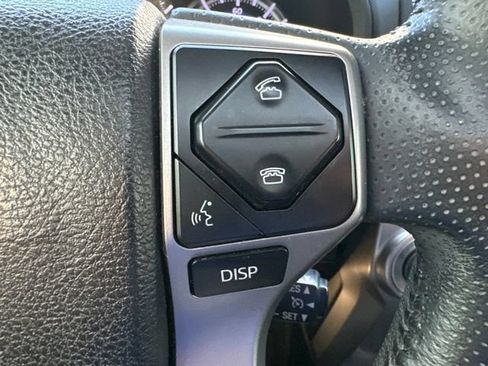 Used 2018 Toyota 4Runner SR5 Premium RWD image 18