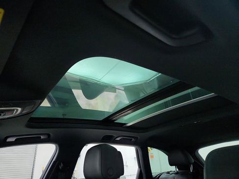 Used 2017 Audi A4 2.0T allroad Premium Plus w/ Technology Package image 15