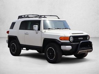 Used 2013 Toyota FJ Cruiser 4WD w/ Upgrade Pkg video 3