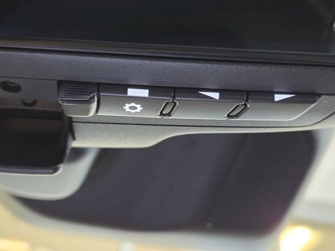 Used 2024 Jeep Grand Cherokee Limited w/ Luxury Tech Group II image 49