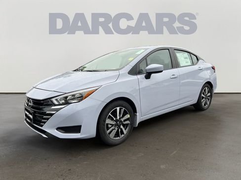 Used 2025 Nissan Versa SV w/ Trunk Package image 3