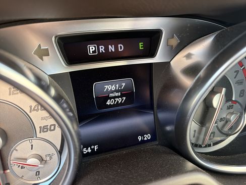 Used 2015 Mercedes-Benz SL 550 image 22