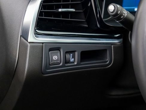 Used 2025 Cadillac XT6 Luxury image 20