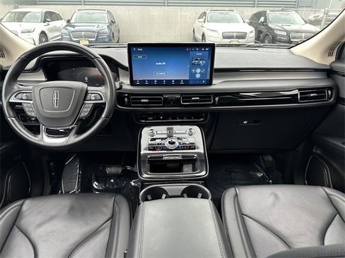 Certified 2022 Lincoln Nautilus Reserve image 15