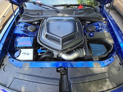 Used 2018 Dodge Challenger R/T RWD image 13