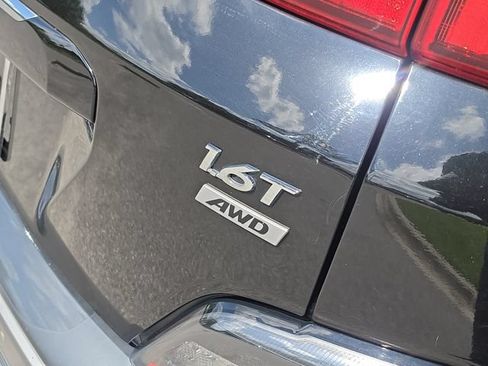 Used 2022 Hyundai Kona Limited AWD/4WD image 6