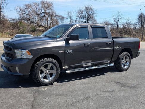 Used 2017 RAM 1500 Express image 19