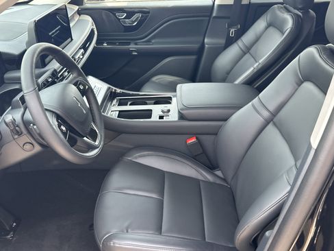 New 2026 Lincoln Aviator 2WD w/ Jet Appearance Package image 16