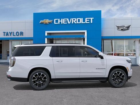 New 2026 Chevrolet Suburban RST w/ Comfort Package AWD/4WD image 5