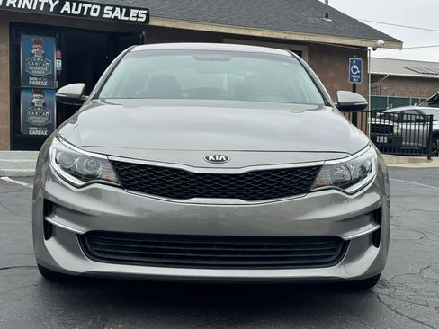 Used 2018 Kia Optima LX FWD image 2