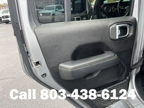 Used 2020 Jeep Gladiator Overland w/ Safety Group image 11