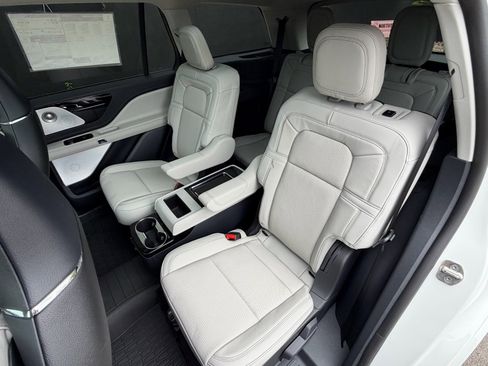 New 2026 Lincoln Aviator Reserve AWD/4WD image 24