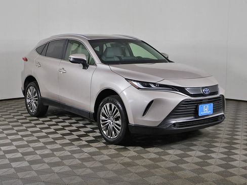 Used 2022 Toyota Venza XLE AWD/4WD image 51