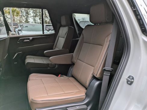 New 2025 Chevrolet Tahoe High Country AWD/4WD image 16