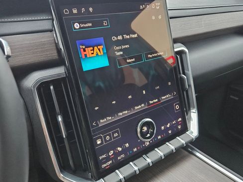 New 2026 GMC Acadia Denali w/ Super Cruise Package image 19