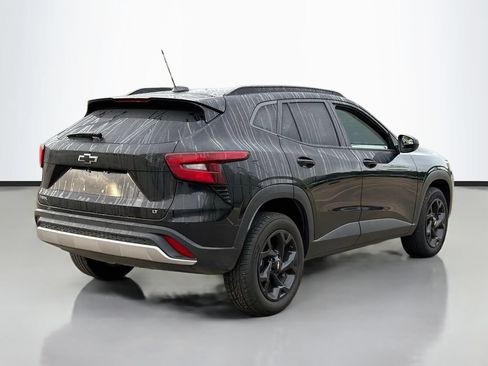Used 2025 Chevrolet Trax LT FWD image 5
