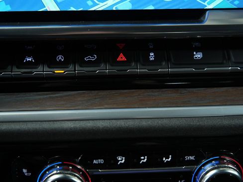 Used 2025 GMC Sierra 1500 SLT image 37