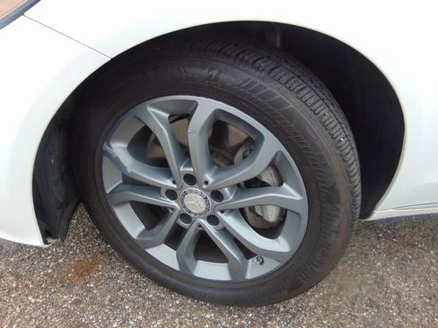 Used 2016 Mercedes-Benz C 300 4MATIC Sedan image 26