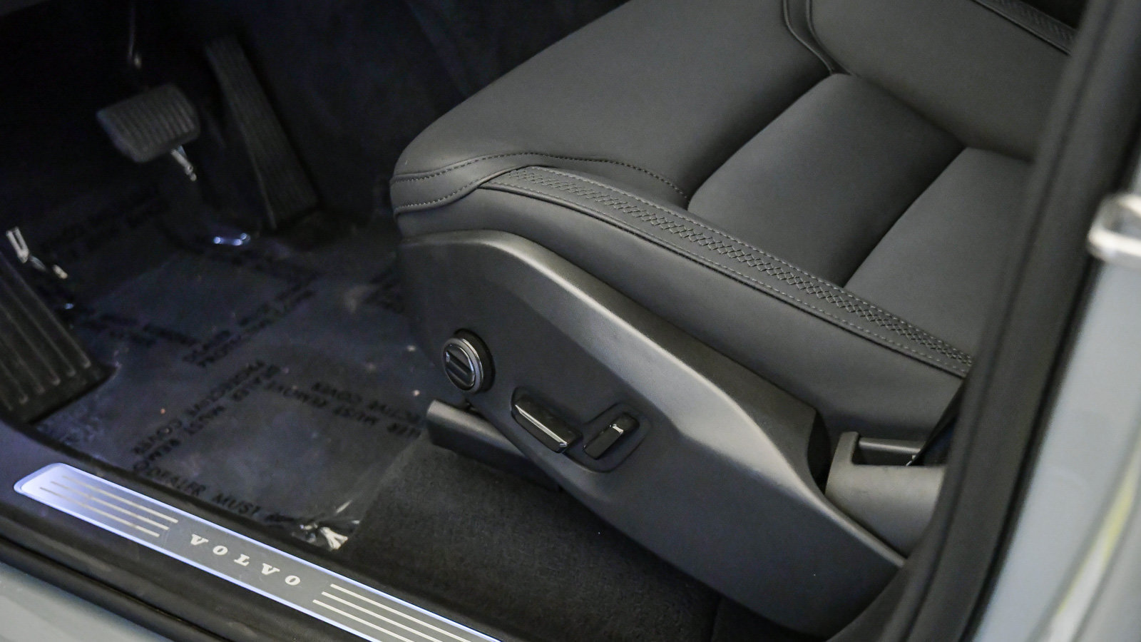 Certified 2026 Volvo XC90 B6 Plus AWD/4WD image 26