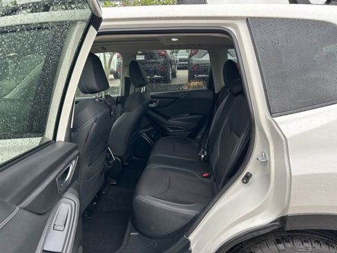 Used 2024 Subaru Forester Premium AWD/4WD image 5