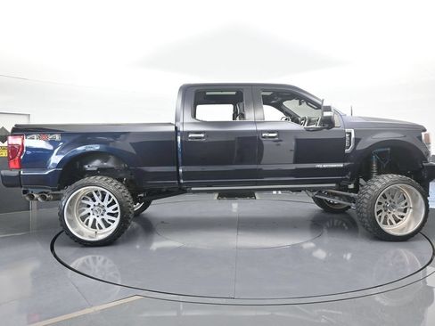 Used 2022 Ford F350 Platinum AWD/4WD image 7