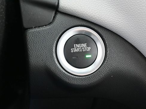 Used 2023 Chevrolet Equinox LS FWD image 27