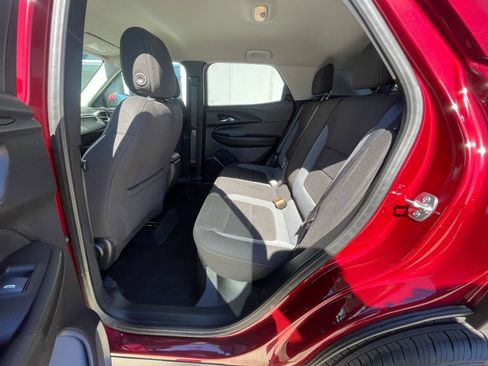 Used 2025 Chevrolet TrailBlazer LT image 25